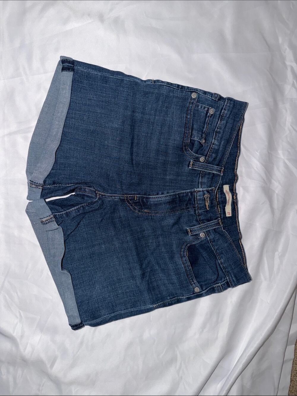 Levi’s Classic Dark Blue Denim Jean Shorts - mid length short - size 27